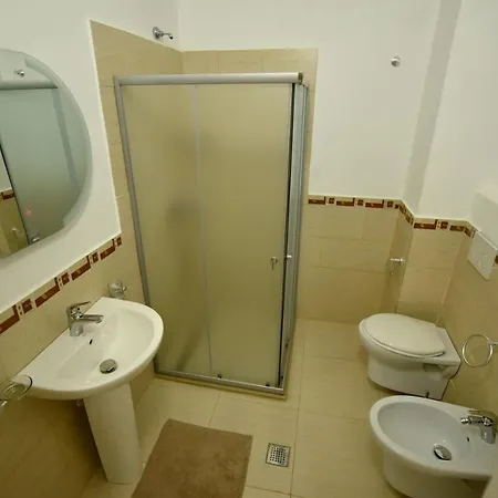 Lungomare Rooms By Oslo ホテル *