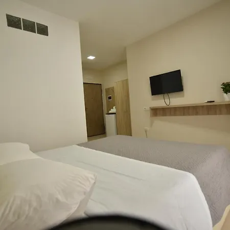 Lungomare Rooms By Oslo ホテル *