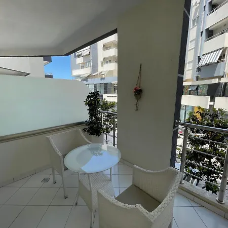 ホテル Lungomare Rooms By Oslo *